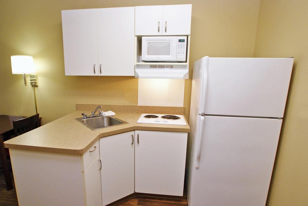Extended Stay America Select Suites - Detroit - Roseville Exterior foto