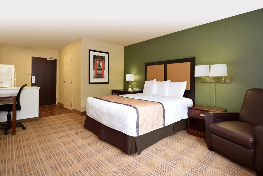 Extended Stay America Select Suites - Detroit - Roseville Exterior foto